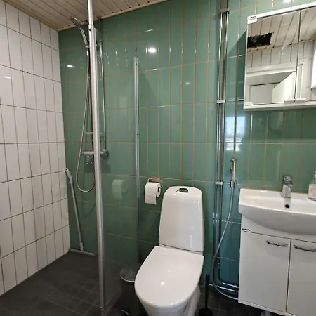 Spacious For 5 * 오울루