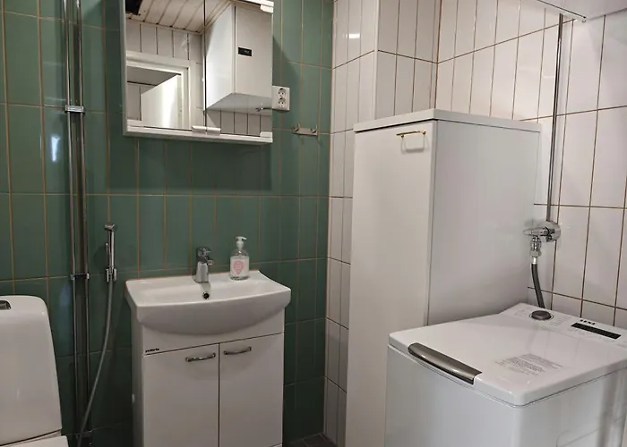 Lägenhet Spacious For 5